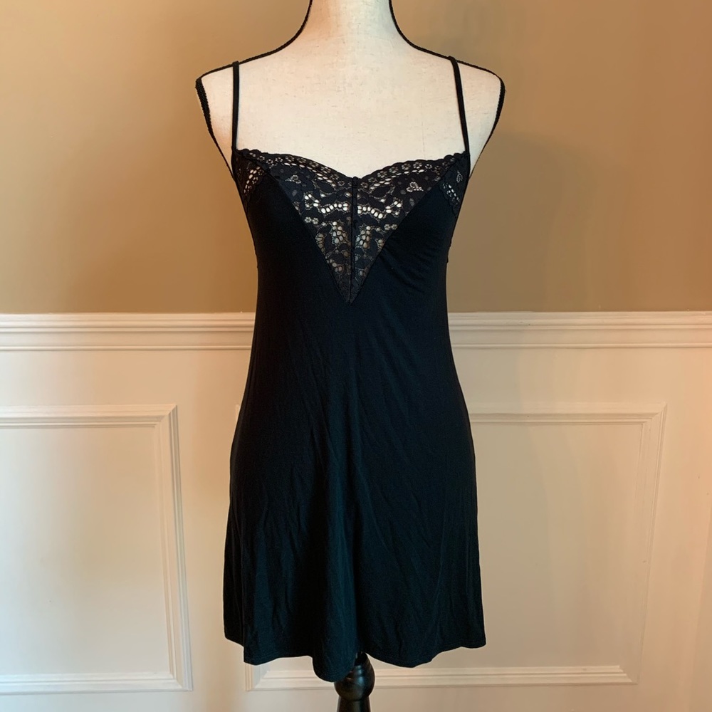 Victoria’s Secret super soft slip xs
